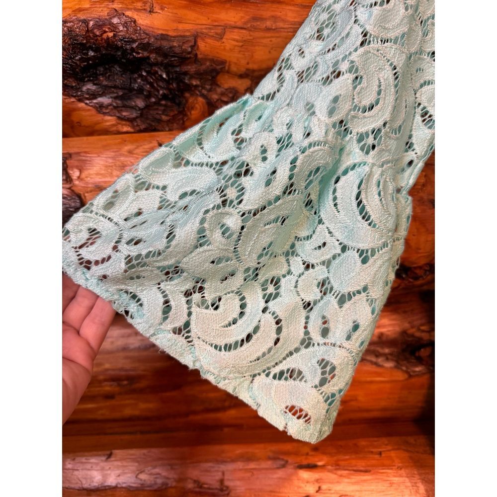 New Directions Mint Green Blouse Size Medium - Picture 2 of 7
